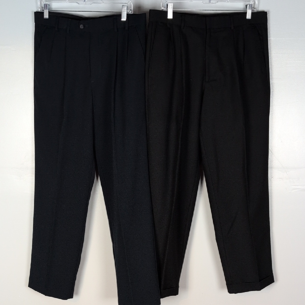 Dockers Pair of Pleated Trousers Size 33 x 32